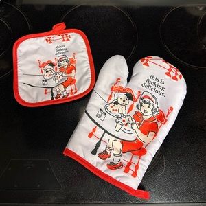 NWT Oven mitt pot holder hot pad quilted Home kitchen essentials